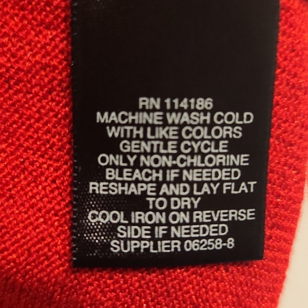 Liz Claiborne Vibrant Red Crew Neck Sweater - Picture 8 of 9